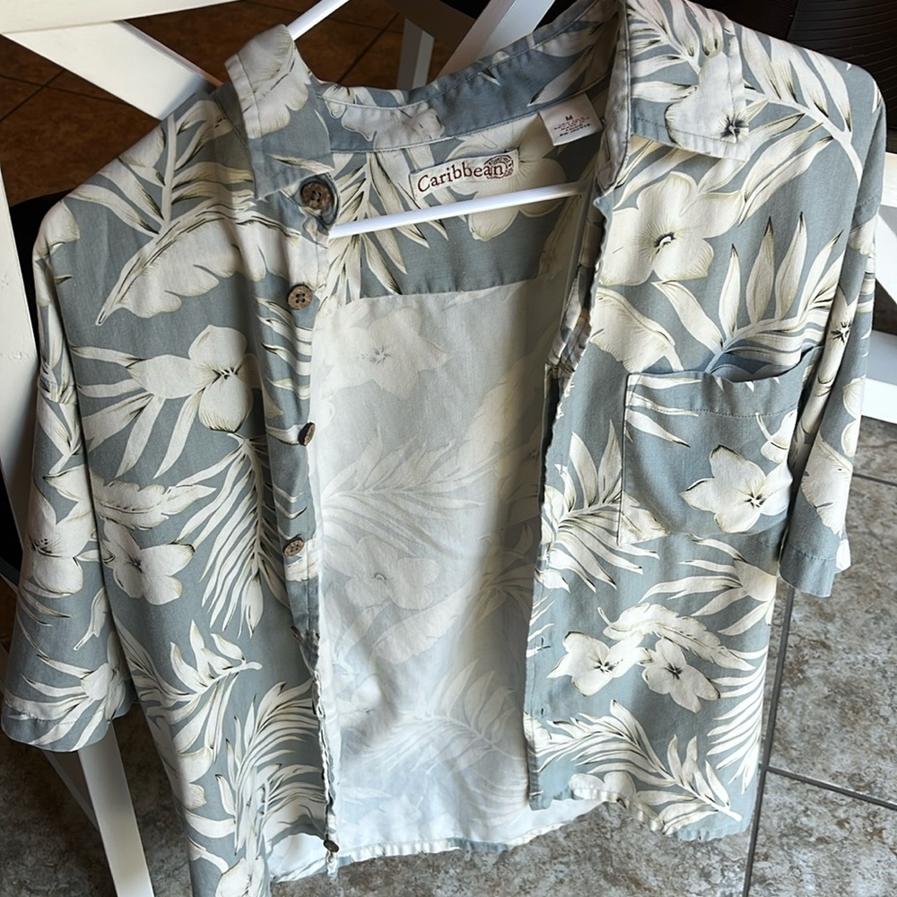 Caribbean Flower Hawaiian Shirt Size Medium